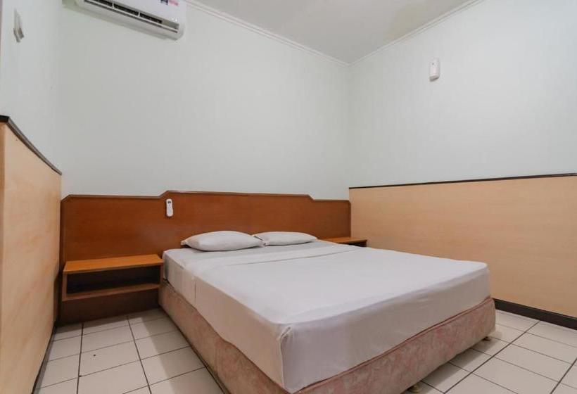 호텔 Koolkost Near Isi Solo Minimum Stay 6 Nights