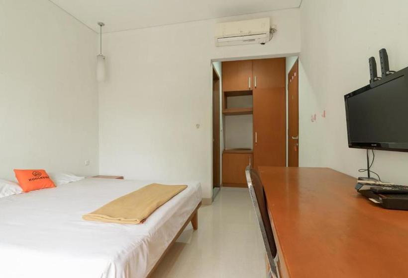 酒店 Koolkost Syariah Near Pejaten Village 2