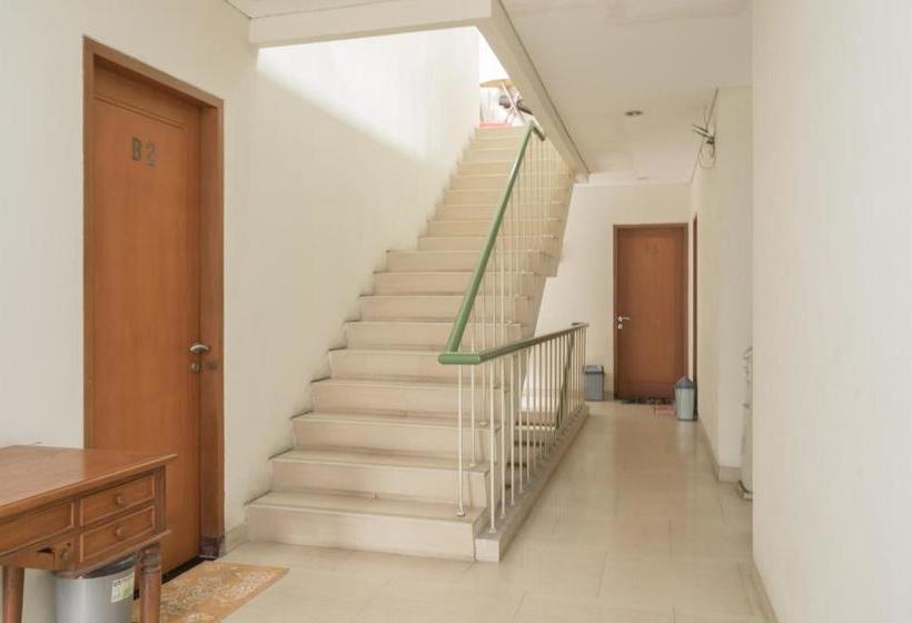 酒店 Koolkost Syariah Near Pejaten Village 2