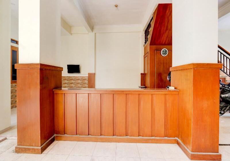 호텔 Koolkost Syariah Near Taman Sriwedari Laweyan