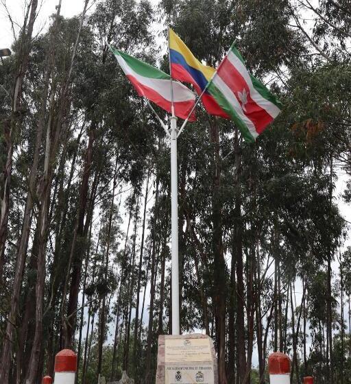 ホテル Lancers   Pantano De Vargas Paipa Boyacá