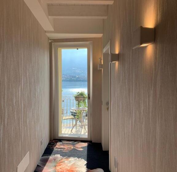 Отель Luxury Suites Rocopom Lake Front