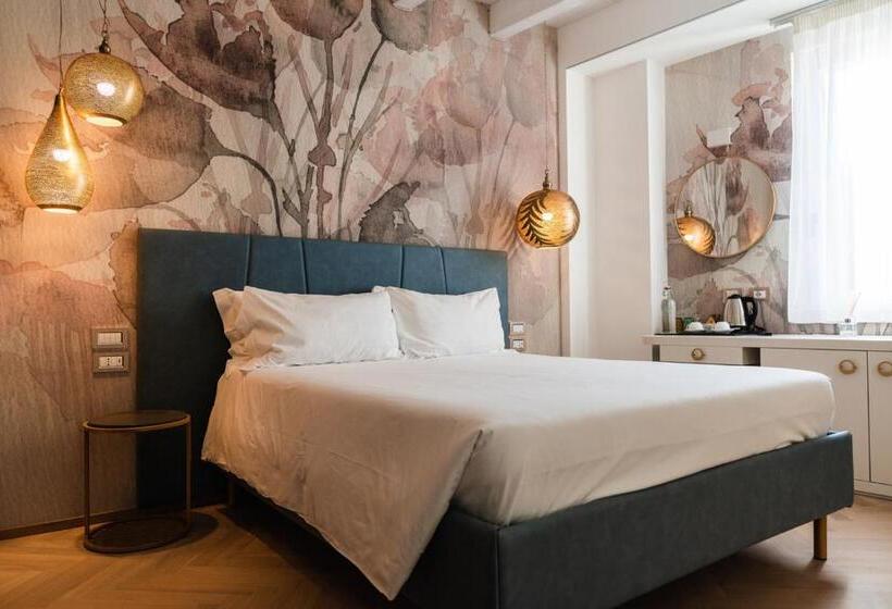 Отель Luxury Suites Rocopom Lake Front