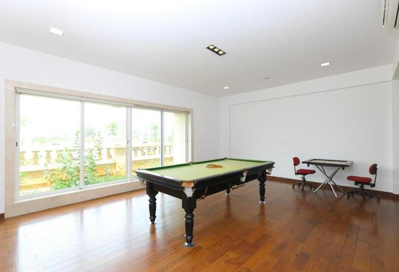 Отель Oyo 6954 The Lawns Oragadam