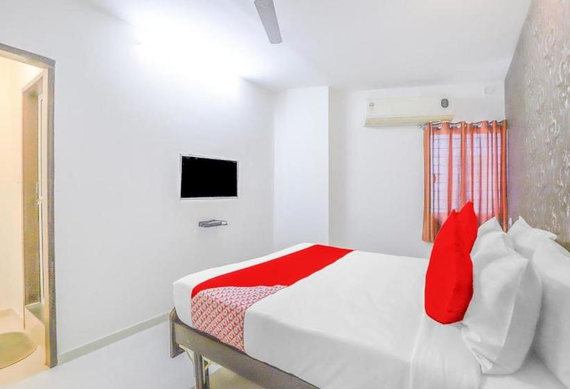 Hotel Oyo 79733  Shivay