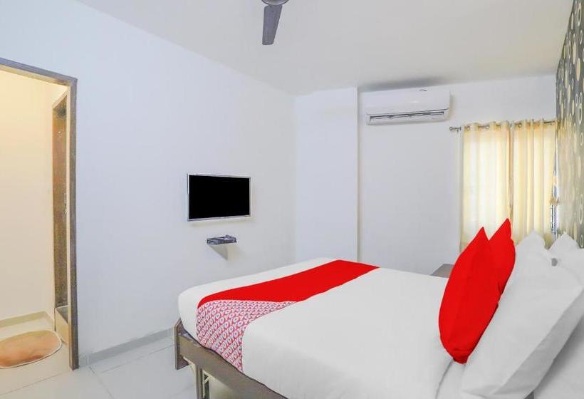 Hotel Oyo 79733  Shivay