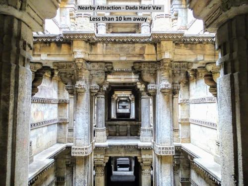 Hotel Oyo 79733  Shivay