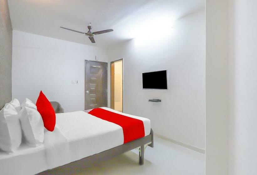 Hotel Oyo 79733  Shivay