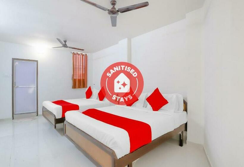 Hotel Oyo 79733  Shivay