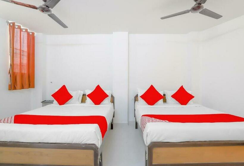 Hotel Oyo 79733  Shivay