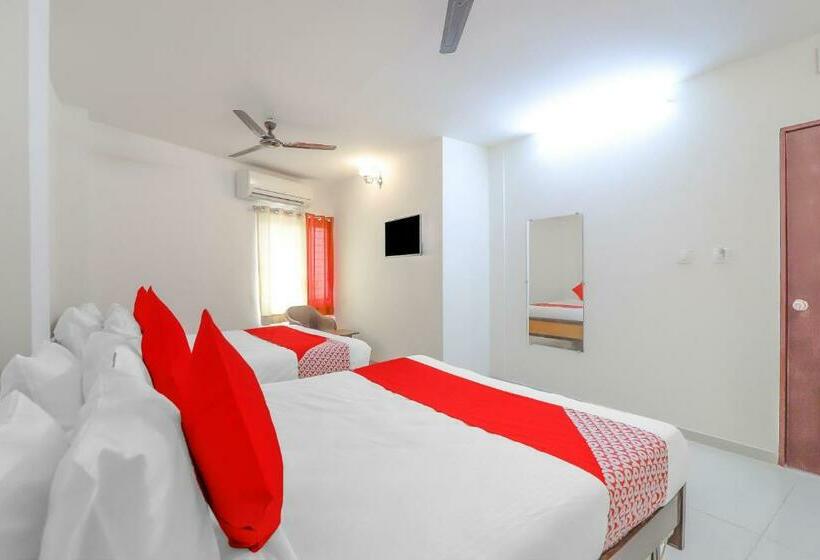 Hotel Oyo 79733  Shivay