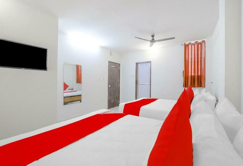 Hotel Oyo 79733  Shivay