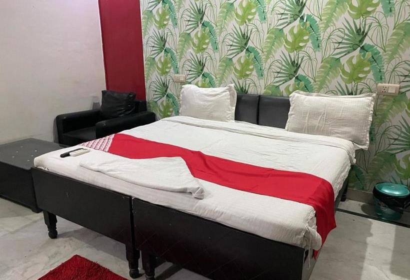 Отель Oyo 79815 Stay Inn