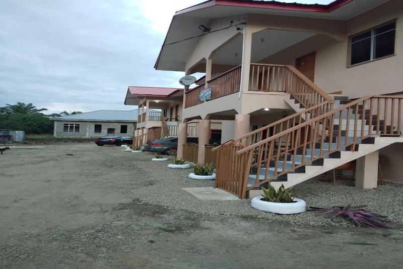 فندق Oyo 90197 Art Homestay