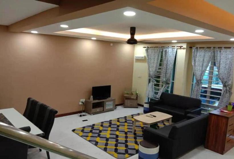 酒店 Oyo 90215 Awani Homestay