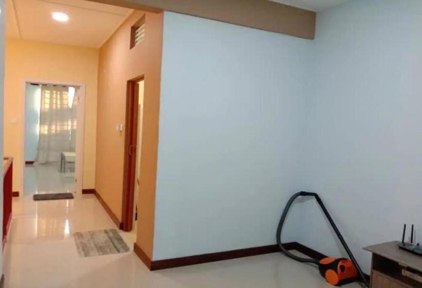 酒店 Oyo 90215 Awani Homestay