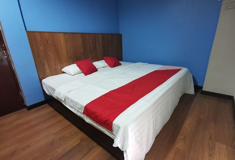 호텔 Oyo 90240 Glory Inn