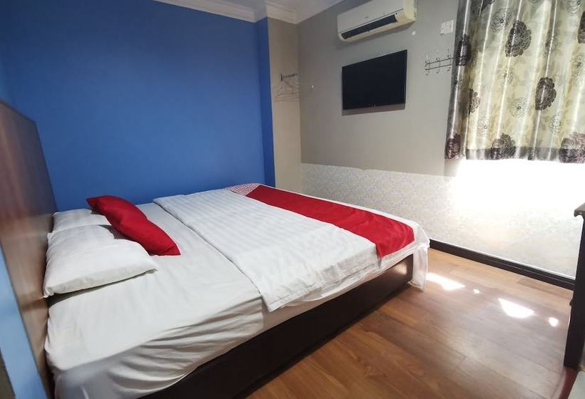 호텔 Oyo 90240 Glory Inn