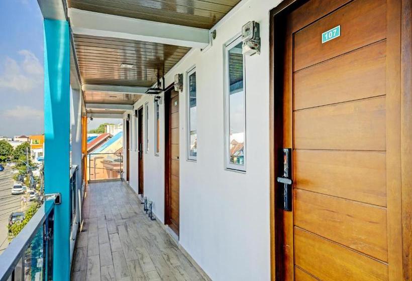 Отель Oyo 90366 Homestay 81 Baloi