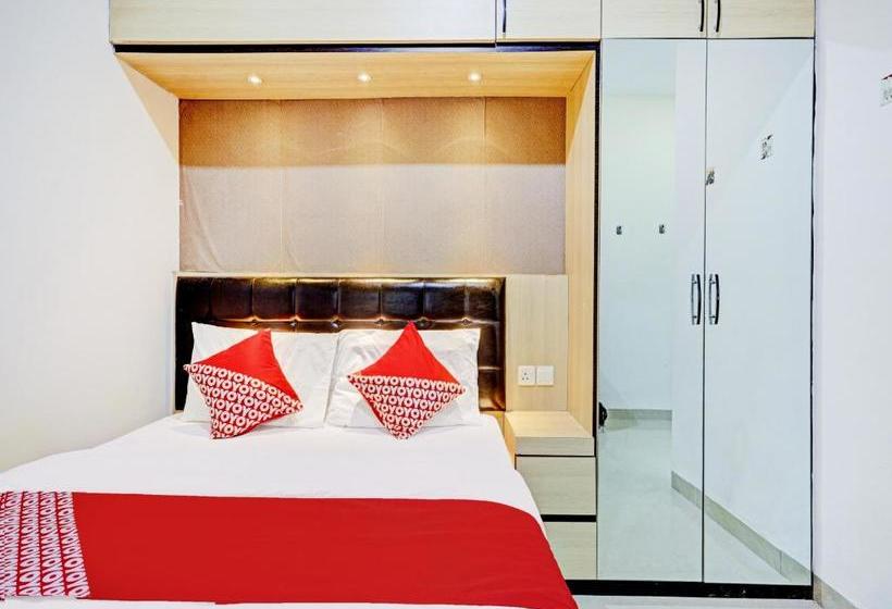 Отель Oyo 90366 Homestay 81 Baloi