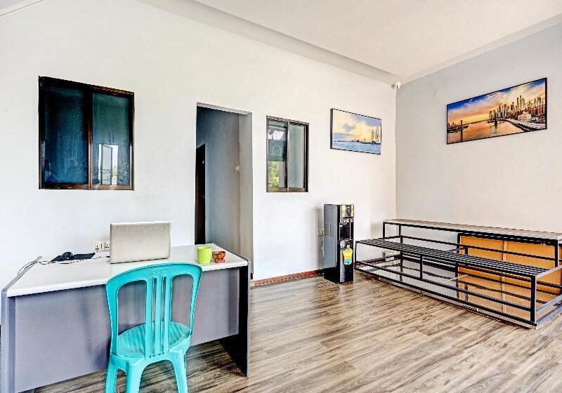 ホテル Oyo 90367 Homestay 81 Penuin