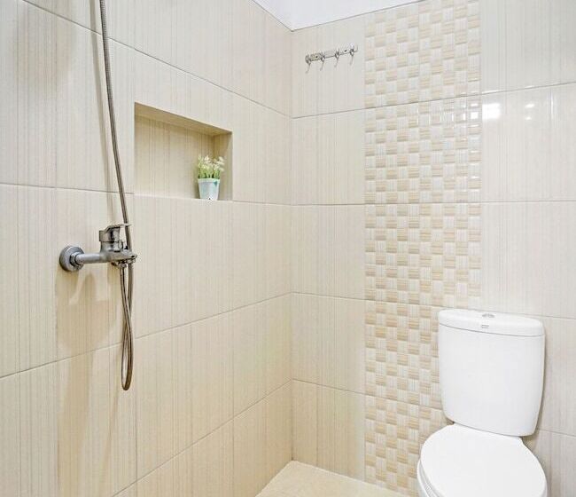 فندق Avisha Guest House Syariah