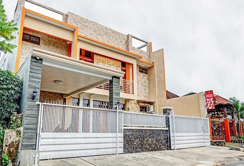 فندق Avisha Guest House Syariah