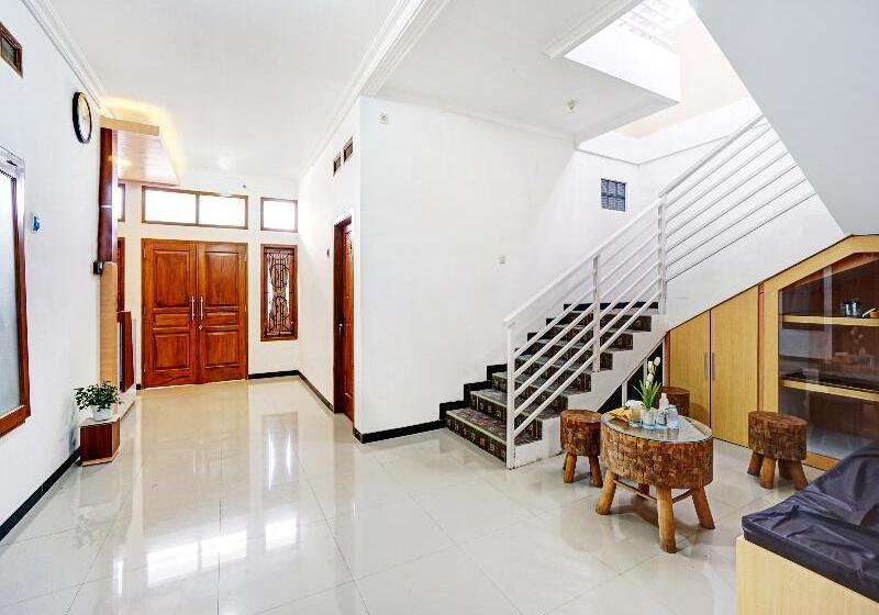 فندق Avisha Guest House Syariah