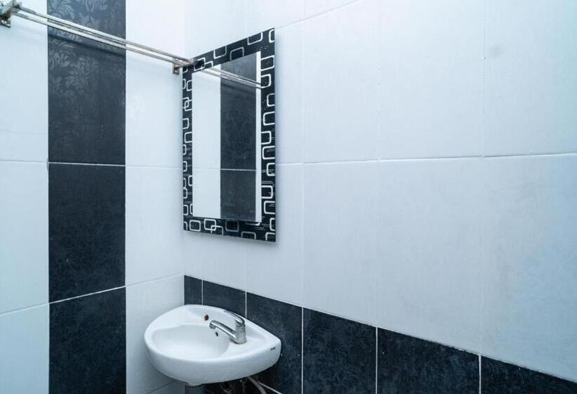 호텔 Reddoorz Near Uniska Banjarmasin