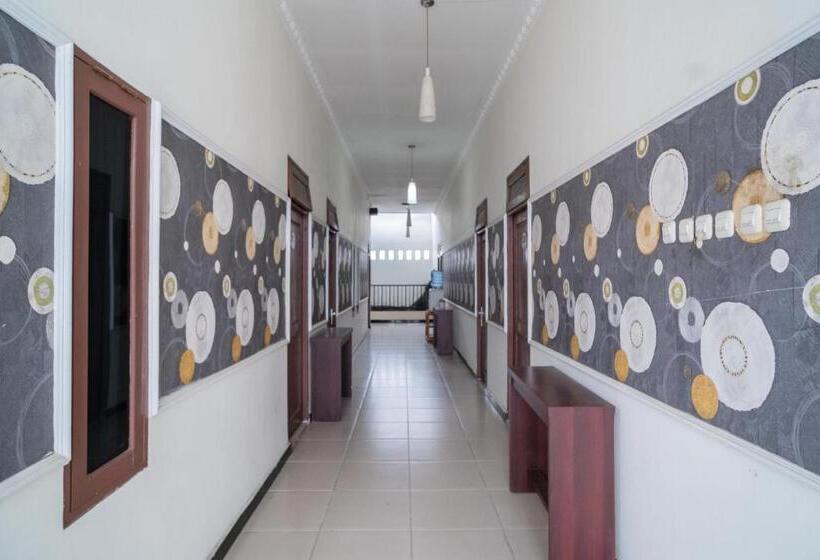 호텔 Reddoorz Near Uniska Banjarmasin