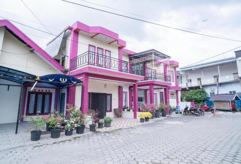 호텔 Reddoorz Near Uniska Banjarmasin