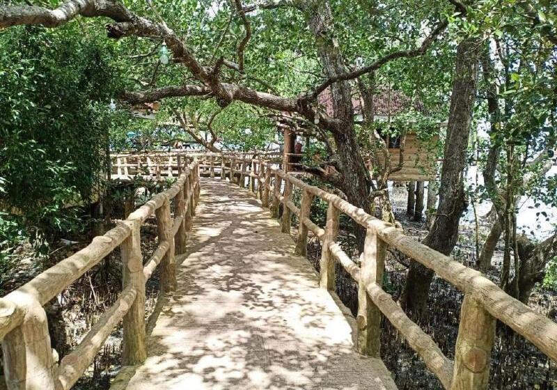 호텔 Reddoorz Plus @ Costa Roca Balamban