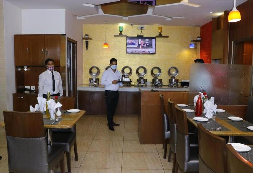 בית מלון כפרי S C Residency