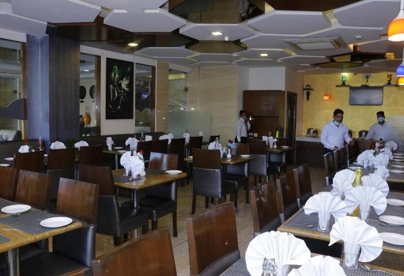 בית מלון כפרי S C Residency