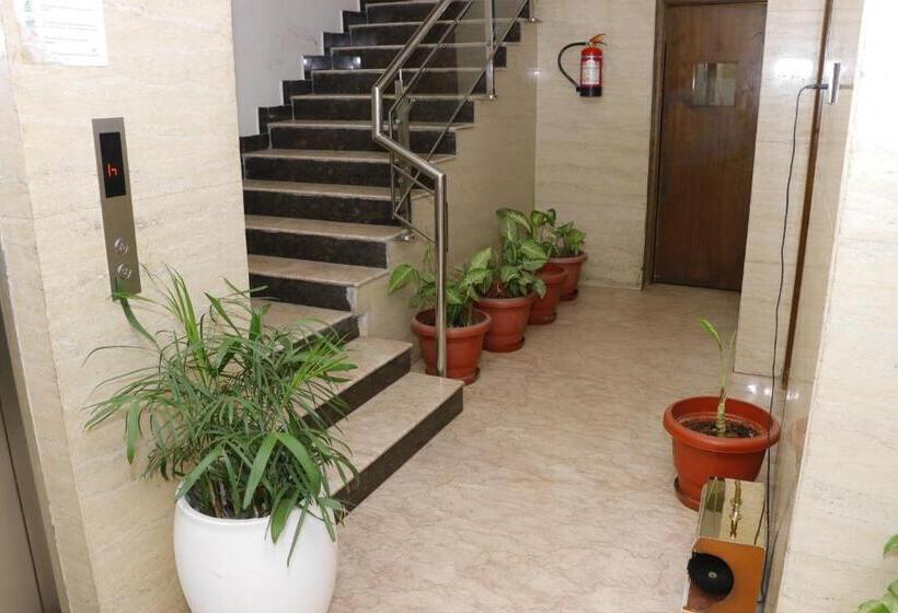 בית מלון כפרי S C Residency