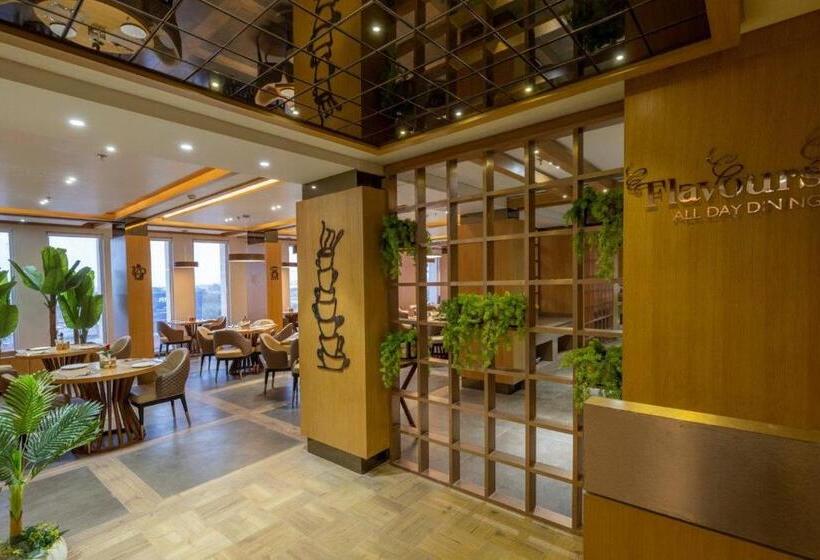 בית מלון כפרי Sarovar Portico Morbi