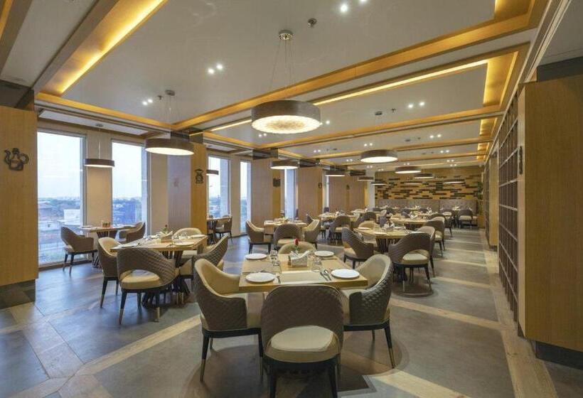 בית מלון כפרי Sarovar Portico Morbi