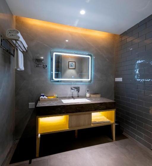 בית מלון כפרי Sarovar Portico Morbi