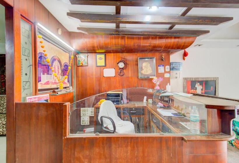 فندق Spot On 44978  Galaxy Inn