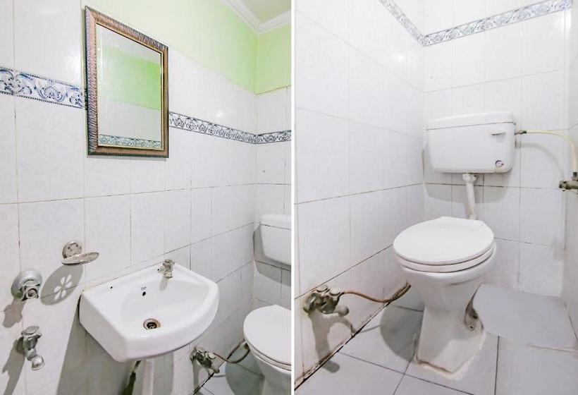 ホテル Spot On 79602 Royal