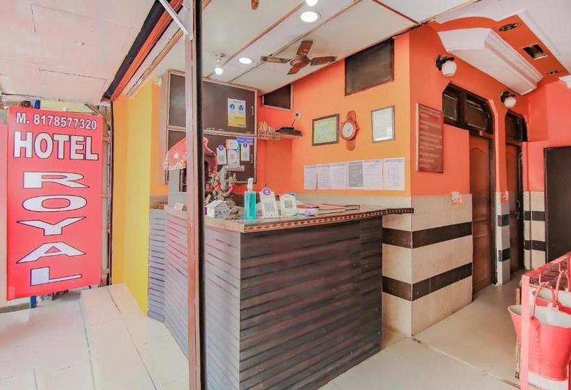 ホテル Spot On 79602 Royal