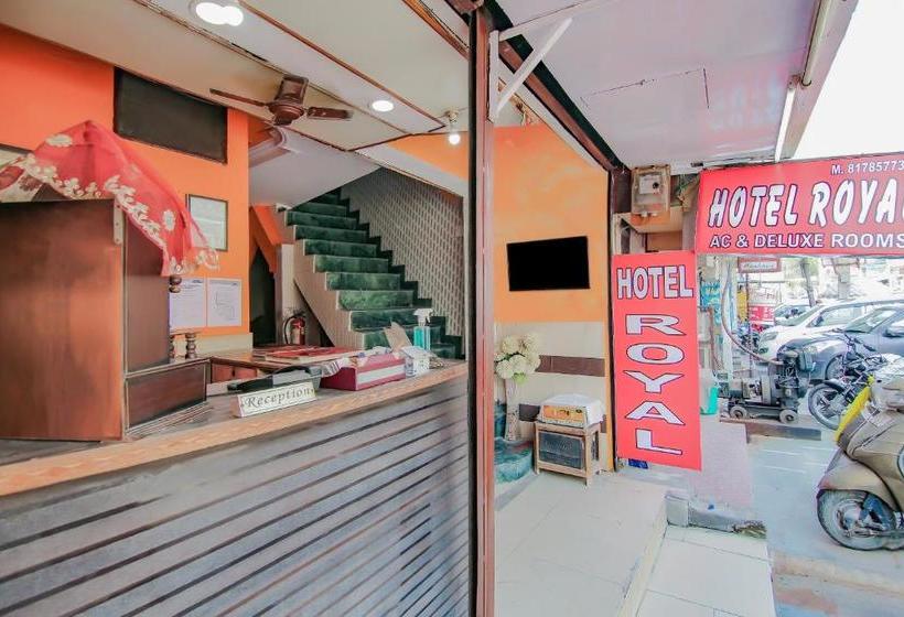 ホテル Spot On 79602 Royal