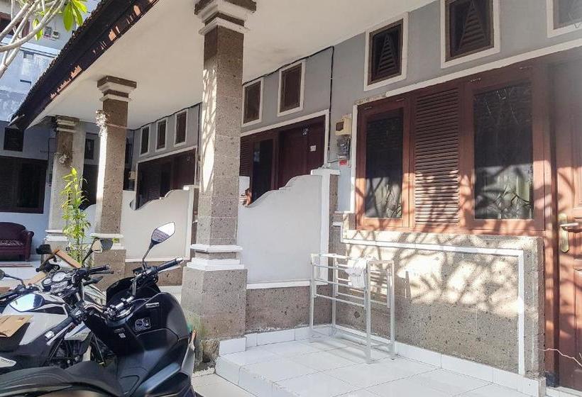 호텔 Spot On 90365 Rumah Kost Alor