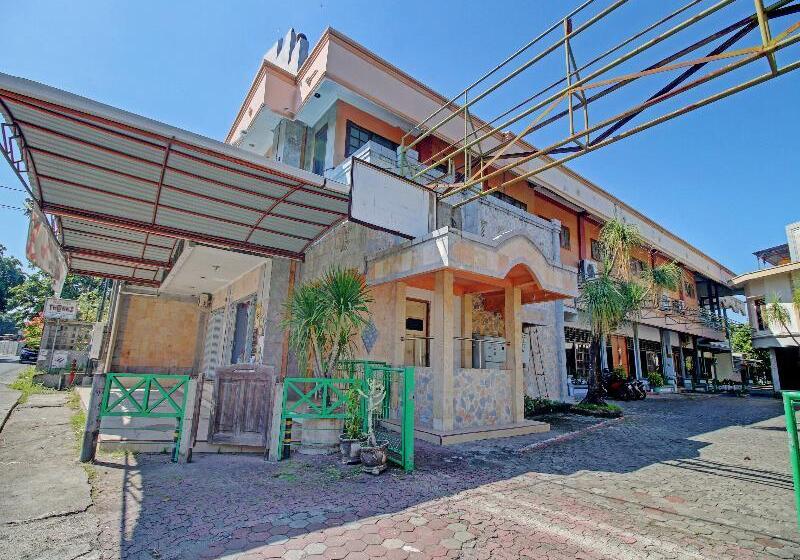 Spot On 90372 Hotel Arum Jaya