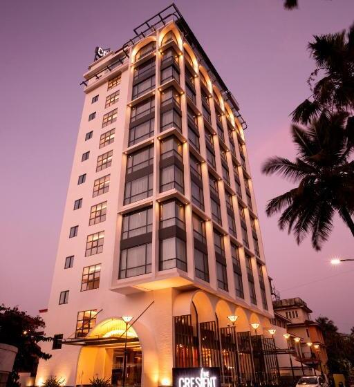 בית מלון כפרי The Crescent