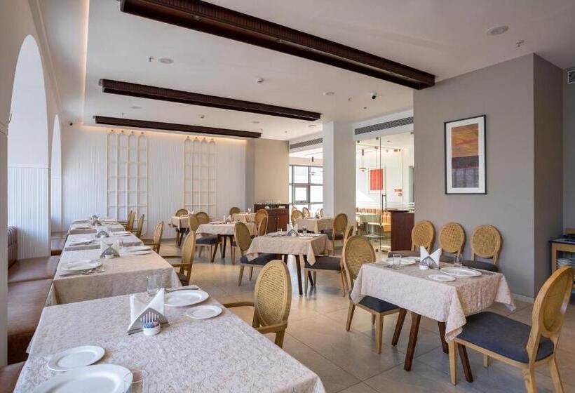 בית מלון כפרי The Crescent