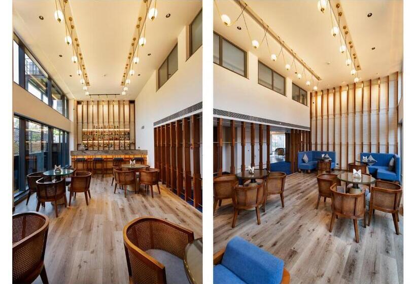 בית מלון כפרי The Crescent