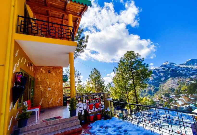 בית מלון כפרי Thehimalayanliving Whistling Pines