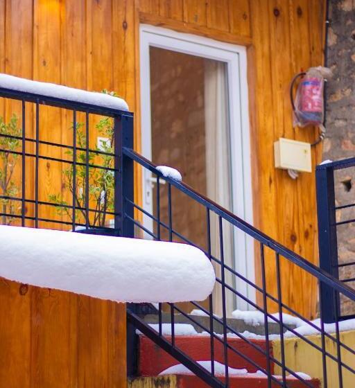 فندق Thehimalayanliving Whistling Pines