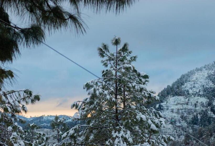 فندق Thehimalayanliving Whistling Pines
